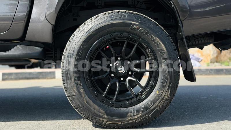 Big with watermark toyota hilux anse la raye import dubai 4423