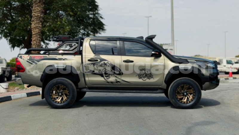 Big with watermark toyota hilux anse la raye import dubai 4425