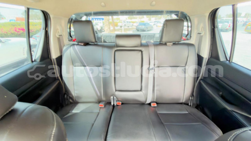 Big with watermark toyota hilux anse la raye import dubai 4425