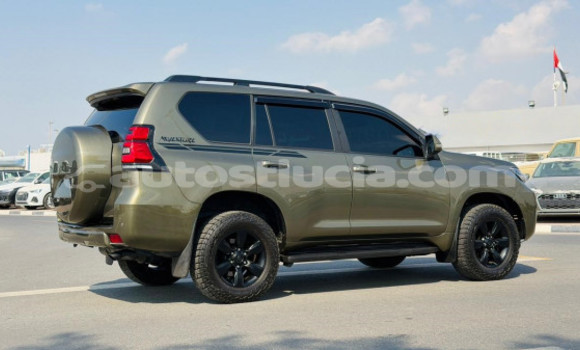 Acheter Occasion Voiture Toyota Land Cruiser Prado Vert à Import - Dubai, Anse-la-Raye Acheter Occasion Voiture Toyota Land Cruiser Prado Vert à Import - Dubai, Anse-la-Raye