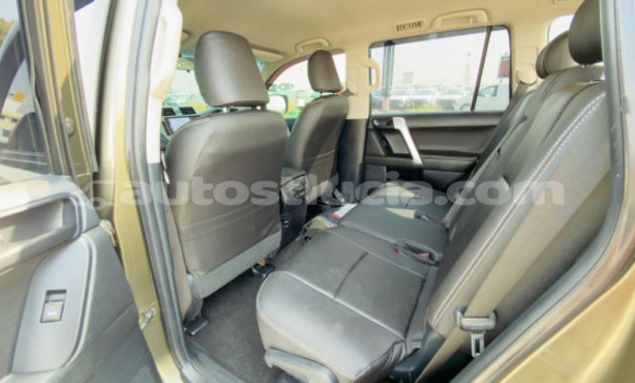 Acheter Occasion Voiture Toyota Land Cruiser Prado Vert à Import - Dubai, Anse-la-Raye Acheter Occasion Voiture Toyota Land Cruiser Prado Vert à Import - Dubai, Anse-la-Raye