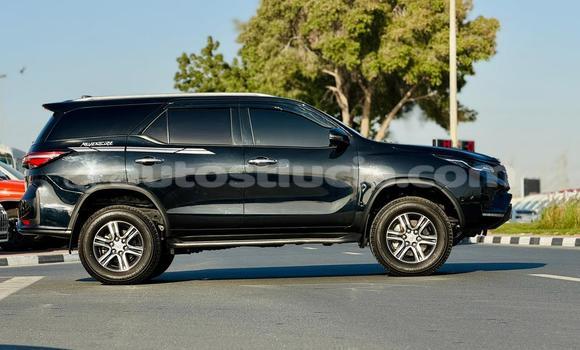 Acheter Occasion Voiture Toyota Fortuner Noir à Import - Dubai, Anse-la-Raye Acheter Occasion Voiture Toyota Fortuner Noir à Import - Dubai, Anse-la-Raye