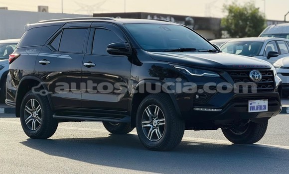 Acheter Occasion Voiture Toyota Fortuner Noir à Import - Dubai, Anse-la-Raye Acheter Occasion Voiture Toyota Fortuner Noir à Import - Dubai, Anse-la-Raye