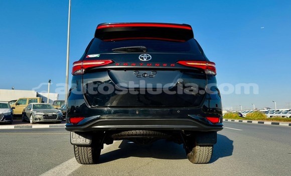 Acheter Occasion Voiture Toyota Fortuner Noir à Import - Dubai, Anse-la-Raye Acheter Occasion Voiture Toyota Fortuner Noir à Import - Dubai, Anse-la-Raye