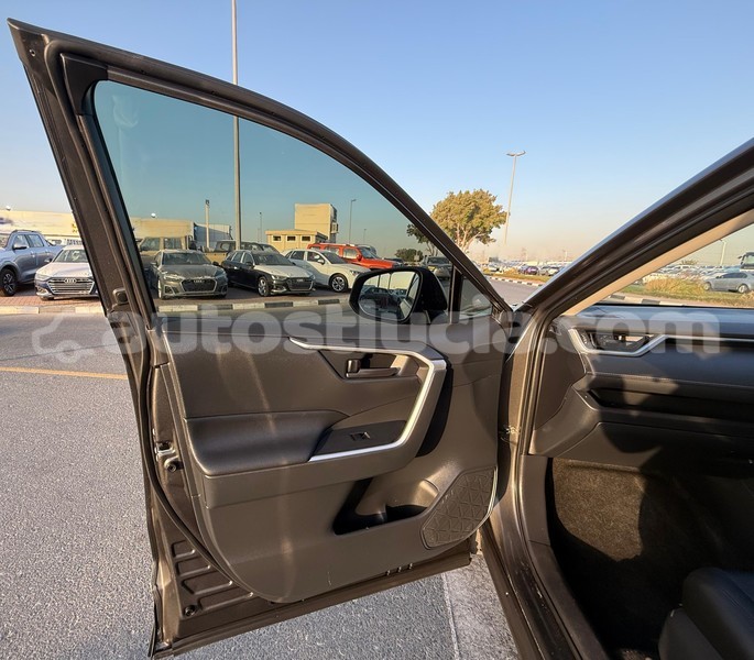 Big with watermark toyota rav4 anse la raye import dubai 4431