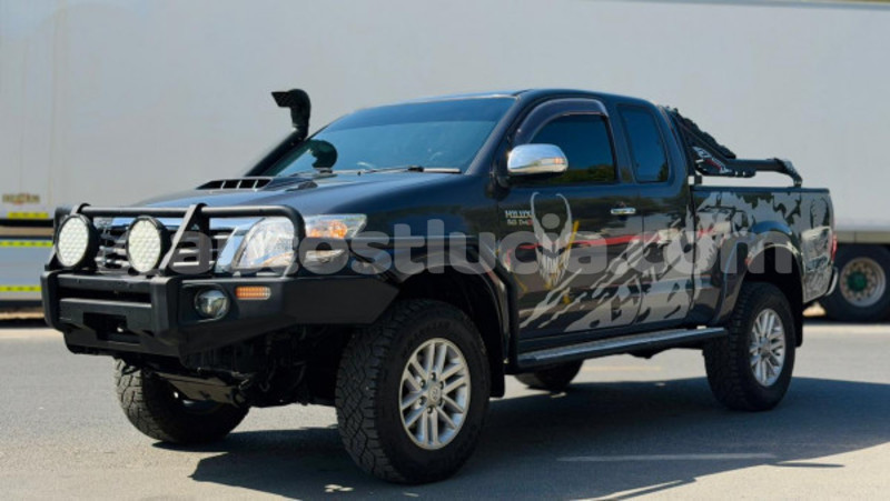 Big with watermark toyota hilux anse la raye import dubai 4432