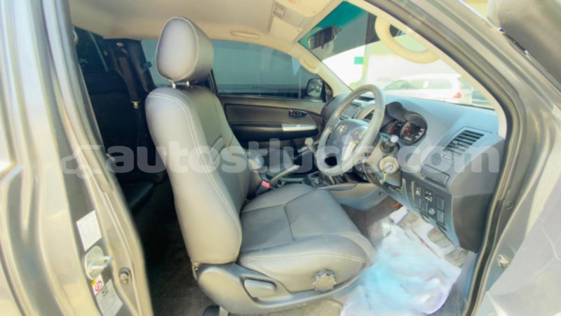 Big with watermark toyota hilux anse la raye import dubai 4432