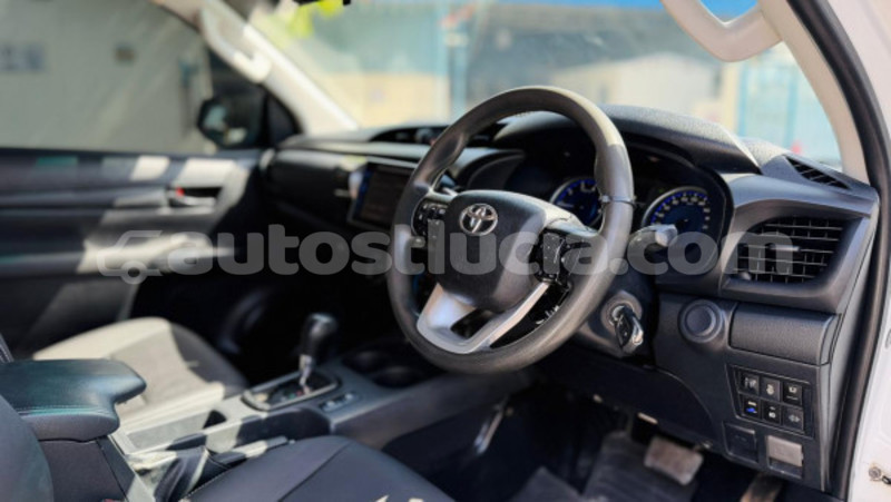 Big with watermark toyota hilux anse la raye import dubai 4433