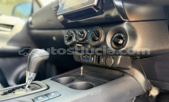 Acheter Occasion Voiture Toyota Hilux Blanc à Import - Dubai, Anse-la-Raye Acheter Occasion Voiture Toyota Hilux Blanc à Import - Dubai, Anse-la-Raye