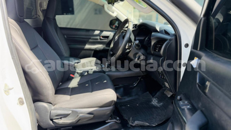 Big with watermark toyota hilux anse la raye import dubai 4433