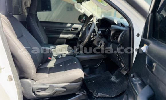 Acheter Occasion Voiture Toyota Hilux Blanc à Import - Dubai, Anse-la-Raye Acheter Occasion Voiture Toyota Hilux Blanc à Import - Dubai, Anse-la-Raye
