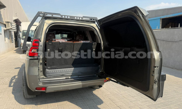 Acheter Occasion Voiture Toyota Land Cruiser Prado Vert à Import - Dubai, Anse-la-Raye Acheter Occasion Voiture Toyota Land Cruiser Prado Vert à Import - Dubai, Anse-la-Raye