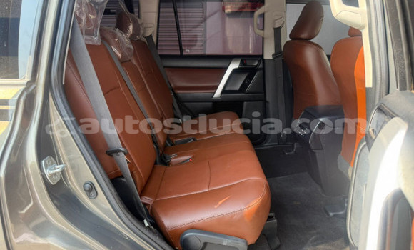 Acheter Occasion Voiture Toyota Land Cruiser Prado Vert à Import - Dubai, Anse-la-Raye Acheter Occasion Voiture Toyota Land Cruiser Prado Vert à Import - Dubai, Anse-la-Raye