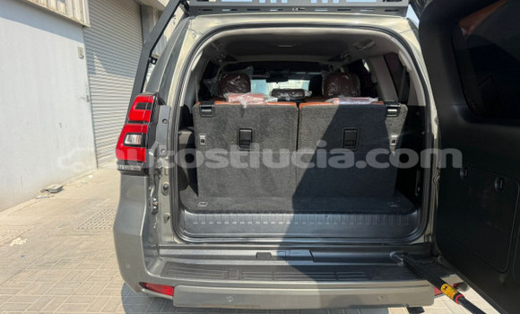Acheter Occasion Voiture Toyota Land Cruiser Prado Vert à Import - Dubai, Anse-la-Raye Acheter Occasion Voiture Toyota Land Cruiser Prado Vert à Import - Dubai, Anse-la-Raye