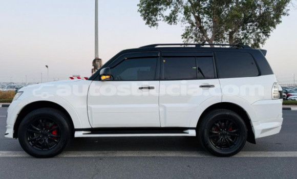 Acheter Occasion Voiture Mitsubishi Pajero Blanc à Import - Dubai, Anse-la-Raye Acheter Occasion Voiture Mitsubishi Pajero Blanc à Import - Dubai, Anse-la-Raye