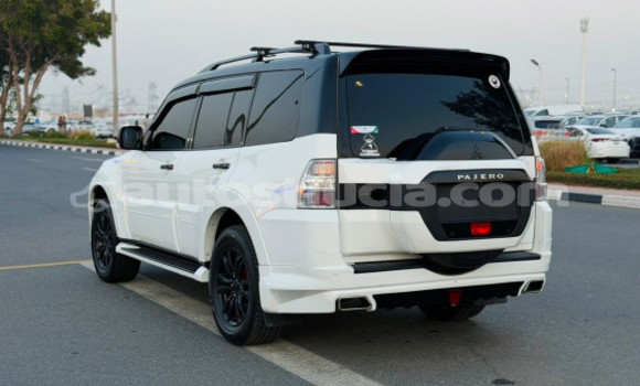 Acheter Occasion Voiture Mitsubishi Pajero Blanc à Import - Dubai, Anse-la-Raye Acheter Occasion Voiture Mitsubishi Pajero Blanc à Import - Dubai, Anse-la-Raye