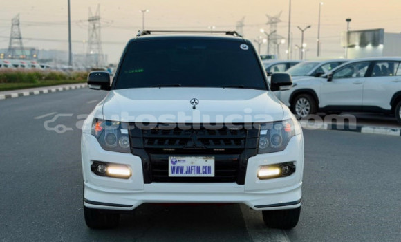Acheter Occasion Voiture Mitsubishi Pajero Blanc à Import - Dubai, Anse-la-Raye Acheter Occasion Voiture Mitsubishi Pajero Blanc à Import - Dubai, Anse-la-Raye