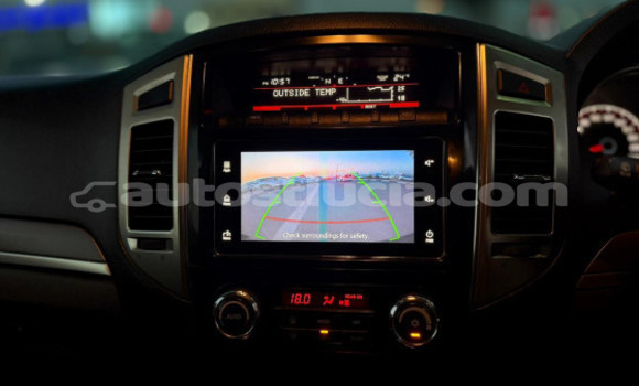 Acheter Occasion Voiture Mitsubishi Pajero Blanc à Import - Dubai, Anse-la-Raye Acheter Occasion Voiture Mitsubishi Pajero Blanc à Import - Dubai, Anse-la-Raye