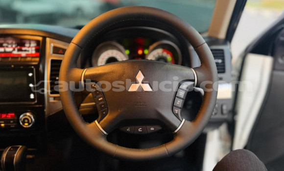 Acheter Occasion Voiture Mitsubishi Pajero Blanc à Import - Dubai, Anse-la-Raye Acheter Occasion Voiture Mitsubishi Pajero Blanc à Import - Dubai, Anse-la-Raye