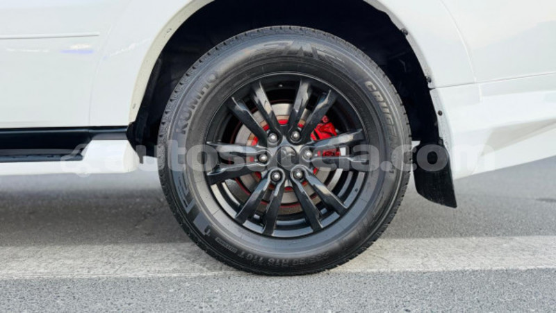 Big with watermark mitsubishi pajero anse la raye import dubai 4435