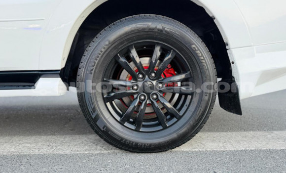 Acheter Occasion Voiture Mitsubishi Pajero Blanc à Import - Dubai, Anse-la-Raye Acheter Occasion Voiture Mitsubishi Pajero Blanc à Import - Dubai, Anse-la-Raye