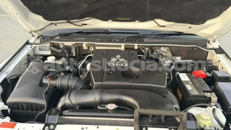 Big with watermark mitsubishi pajero anse la raye import dubai 4435