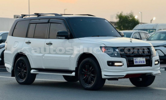 Acheter Occasion Voiture Mitsubishi Pajero Blanc à Import - Dubai, Anse-la-Raye Acheter Occasion Voiture Mitsubishi Pajero Blanc à Import - Dubai, Anse-la-Raye