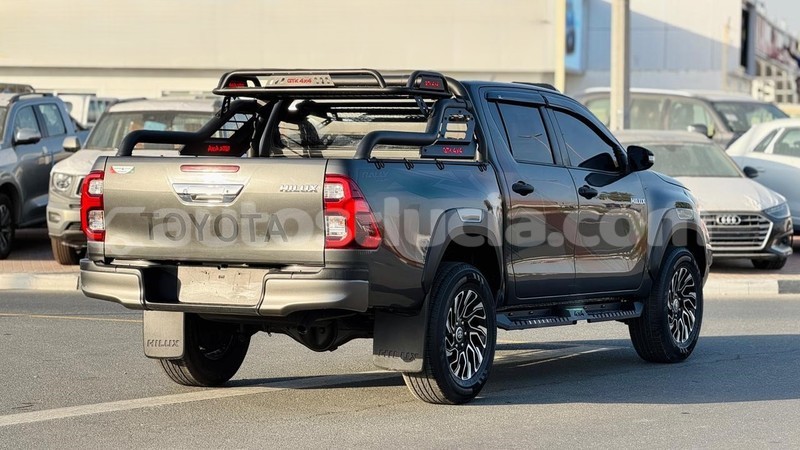 Big with watermark toyota hilux anse la raye import dubai 4441