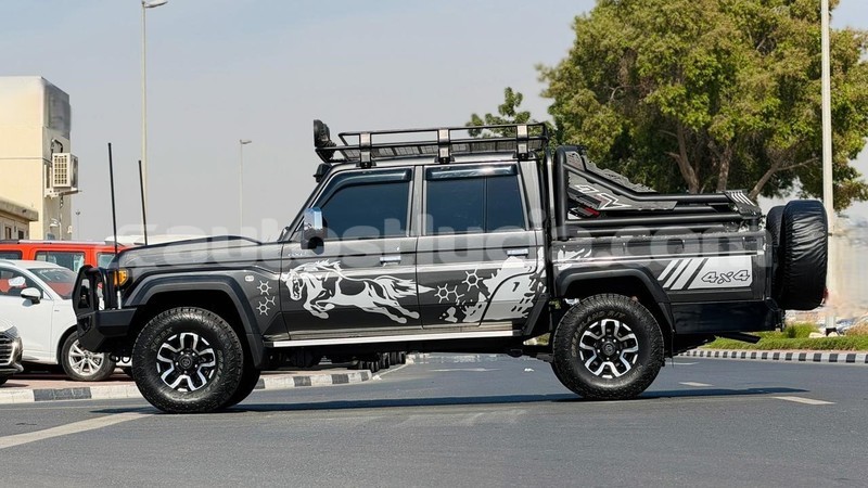 Big with watermark toyota land cruiser anse la raye import dubai 4442