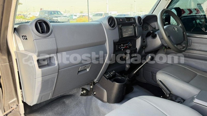 Big with watermark toyota land cruiser anse la raye import dubai 4442