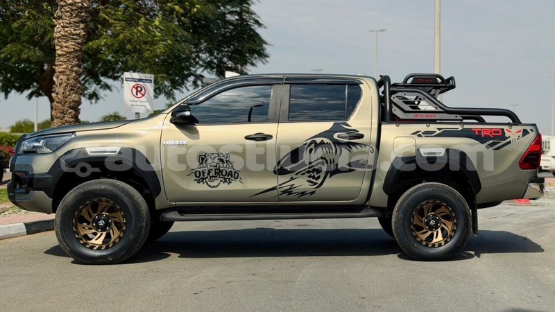Big with watermark toyota hilux anse la raye import dubai 4444