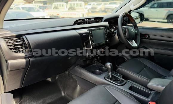 Acheter Occasion Voiture Toyota Hilux Vert à Import - Dubai, Anse-la-Raye Acheter Occasion Voiture Toyota Hilux Vert à Import - Dubai, Anse-la-Raye