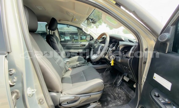 Acheter Occasion Voiture Toyota Hilux Vert à Import - Dubai, Anse-la-Raye Acheter Occasion Voiture Toyota Hilux Vert à Import - Dubai, Anse-la-Raye