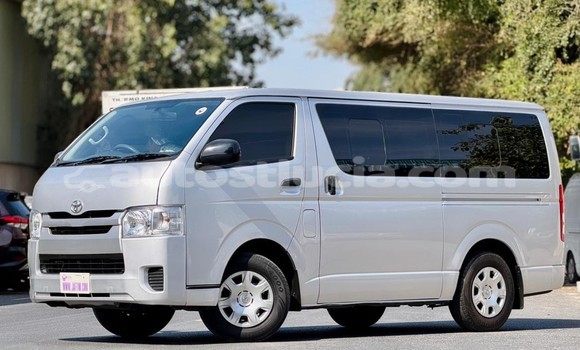 Buy Used Toyota Hiace Silver Car in Import - Dubai in Anse-la-Raye
