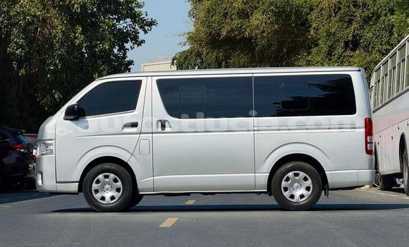 Acheter Occasion Voiture Toyota Hiace Gris à Import - Dubai, Anse-la-Raye Acheter Occasion Voiture Toyota Hiace Gris à Import - Dubai, Anse-la-Raye