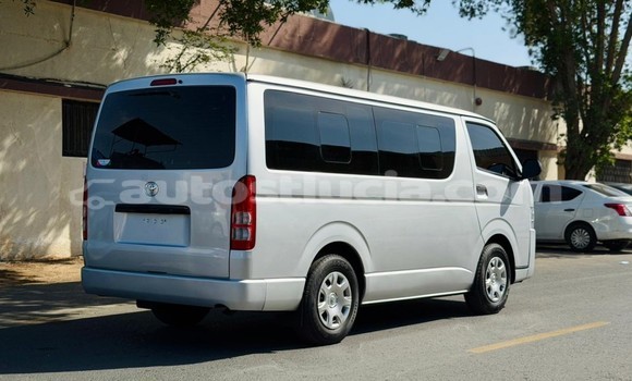 Acheter Occasion Voiture Toyota Hiace Gris à Import - Dubai, Anse-la-Raye Acheter Occasion Voiture Toyota Hiace Gris à Import - Dubai, Anse-la-Raye