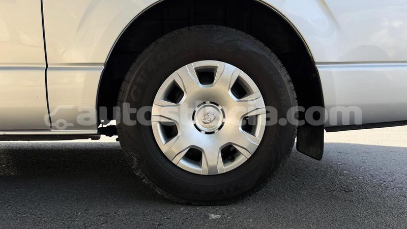 Big with watermark toyota hiace anse la raye import dubai 4447
