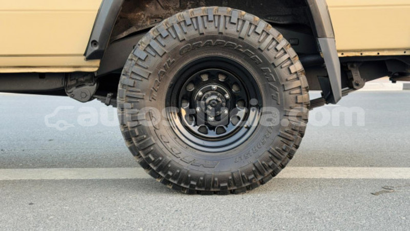 Big with watermark toyota land cruiser anse la raye import dubai 4448