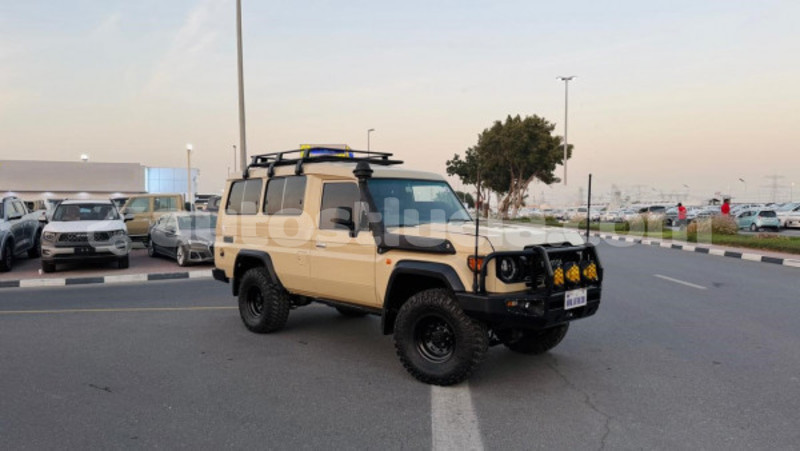 Big with watermark toyota land cruiser anse la raye import dubai 4448