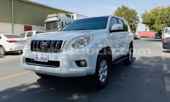 Buy Used Toyota Land Cruiser Prado White Car in Import - Dubai in Anse-la-Raye