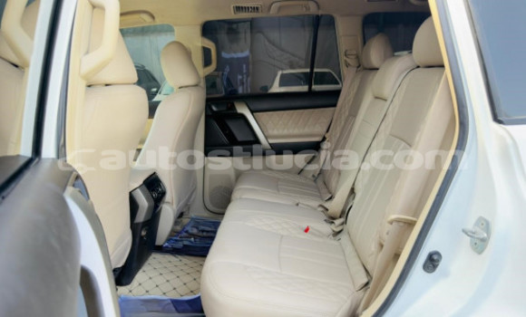Acheter Occasion Voiture Toyota Land Cruiser Prado Blanc à Import - Dubai, Anse-la-Raye Acheter Occasion Voiture Toyota Land Cruiser Prado Blanc à Import - Dubai, Anse-la-Raye