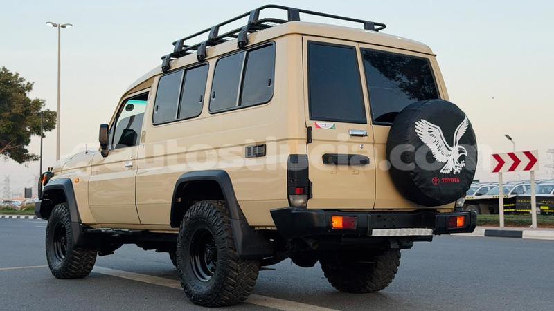 Big with watermark toyota land cruiser anse la raye import dubai 4453