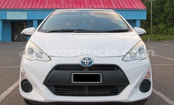 Buy Used Toyota Aqua White Car in Choc in Castries Buy Used Toyota Aqua White Car in Choc in Castries