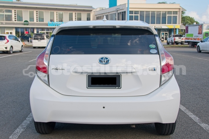 Big with watermark toyota aqua castries choc 4456