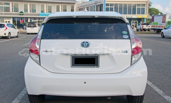 Buy Used Toyota Aqua White Car in Choc in Castries Buy Used Toyota Aqua White Car in Choc in Castries