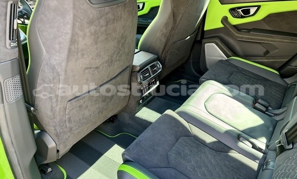 Acheter Occasion Voiture Lamborghini Urus Vert à Canaries, Canaries Acheter Occasion Voiture Lamborghini Urus Vert à Canaries, Canaries