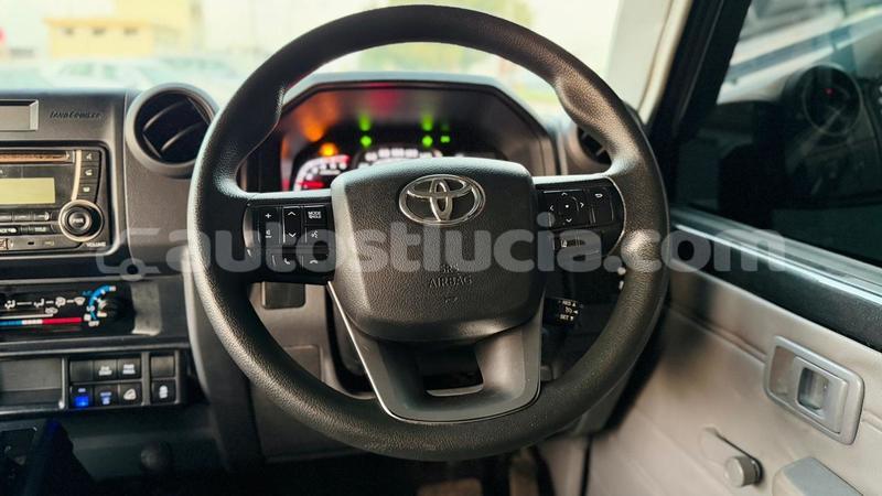Big with watermark toyota land cruiser anse la raye import dubai 4499