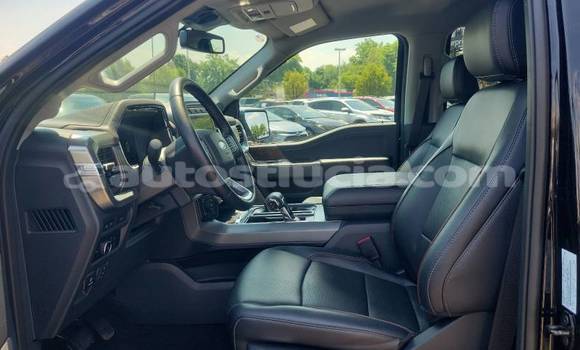 Acheter Occasion Voiture Ford F–150 Noir à Canaries, Canaries Acheter Occasion Voiture Ford F–150 Noir à Canaries, Canaries