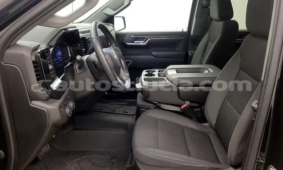 Acheter Occasion Voiture Chevrolet Silverado Noir à Castries, Castries Acheter Occasion Voiture Chevrolet Silverado Noir à Castries, Castries
