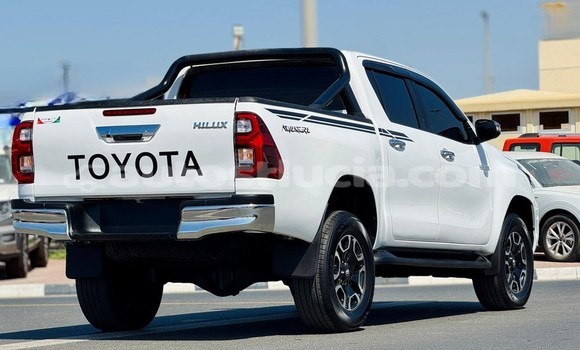 Acheter Occasion Voiture Toyota Hilux Blanc à Import - Dubai, Anse-la-Raye Acheter Occasion Voiture Toyota Hilux Blanc à Import - Dubai, Anse-la-Raye